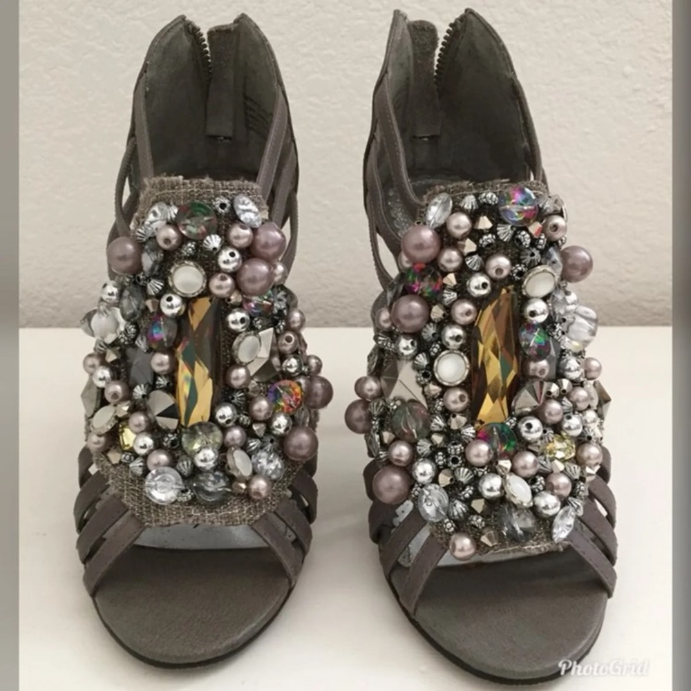 Naughty Monkey heel sandals